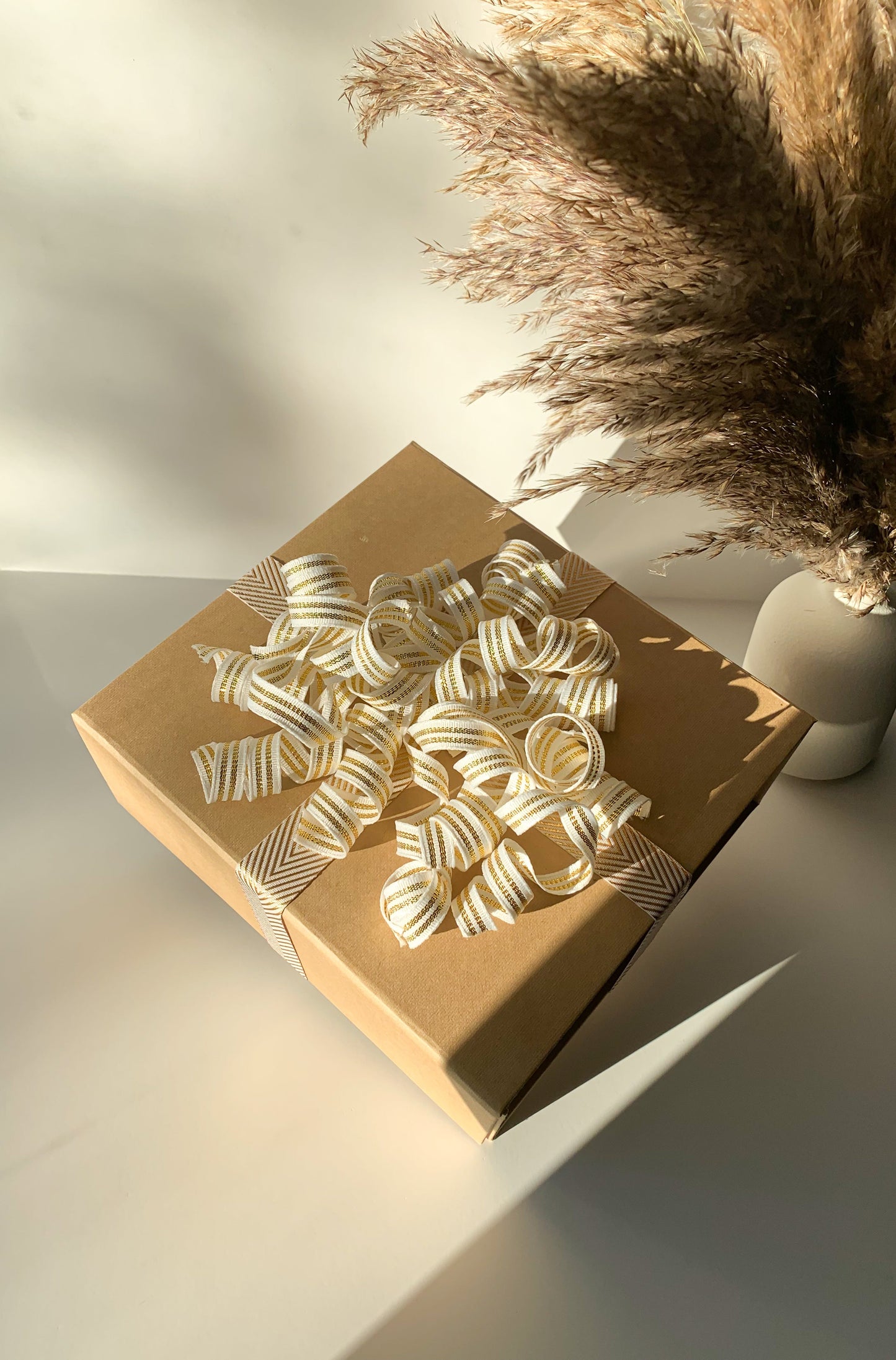 
                  
                    Gift Boxes-ES44 Designs 
                  
                